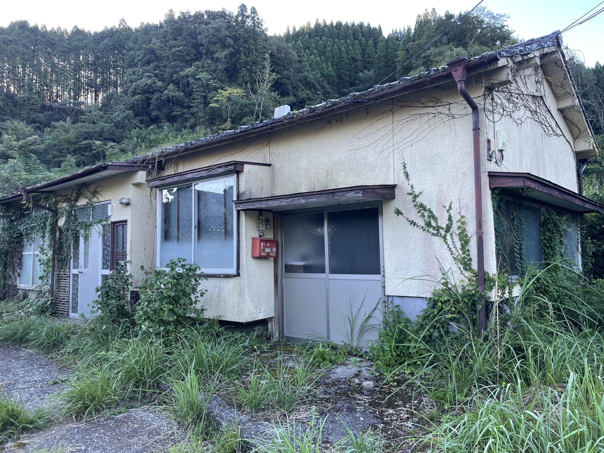 老朽化した空き家を竹田市空き家再生バンクへ