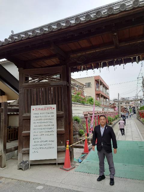 茨木神社搦手門