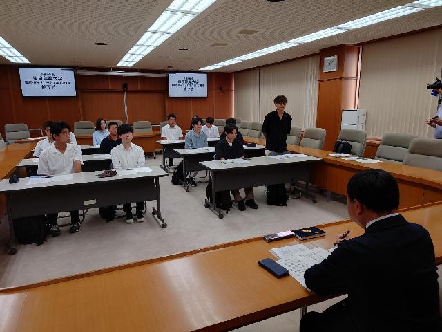 東京農業大学国際食料情報学部国際バイオビジネス学科令和5年度竹田市農業実地研修修了式