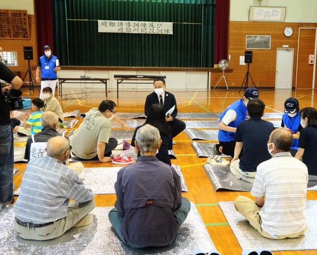 城原地区避難誘導訓練及び避難所開設訓練視察