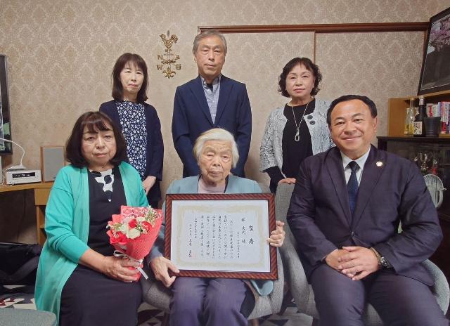 100歳お祝い(林文代さん)