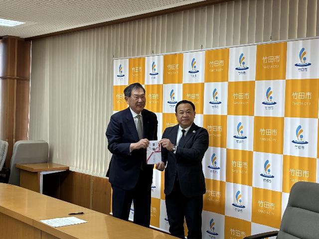 土居市長と里見多一様