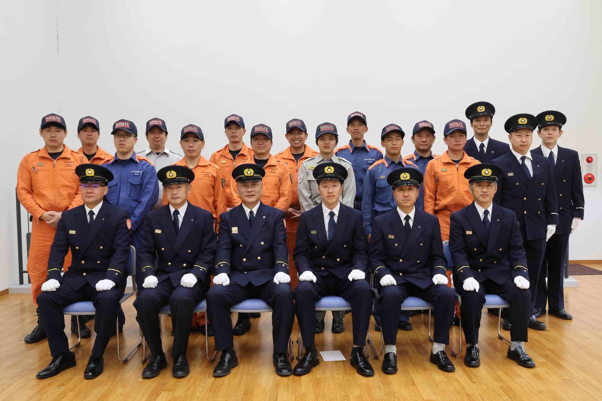 令和8年度新入職員辞令交付4