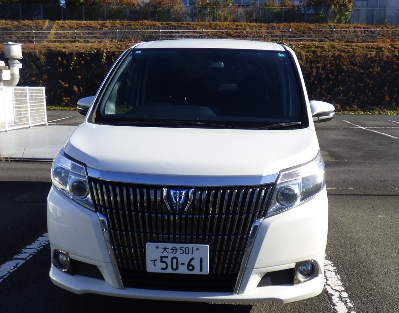 エスクァイア正面